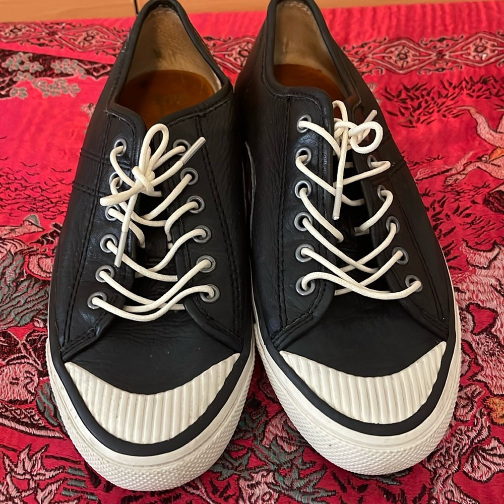 Frye sneakers 👟